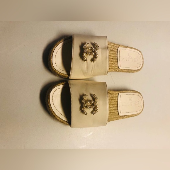 Chanel sandals 38 - Picture 1 of 5